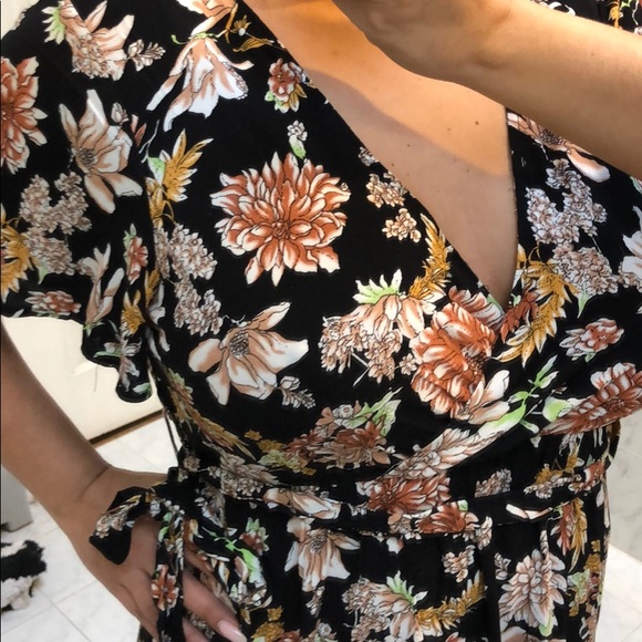 BLACK & FLORAL PRINT DRESS - Picture 5 of 6